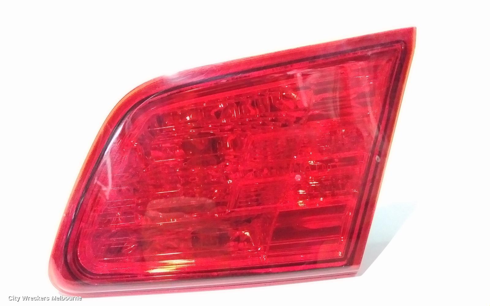 SUBARU LIBERTY REAR GARNISH, BOOTLID LAMP (RH SIDE), 5TH GEN, 07/2009 - 11/2014 - Image 2