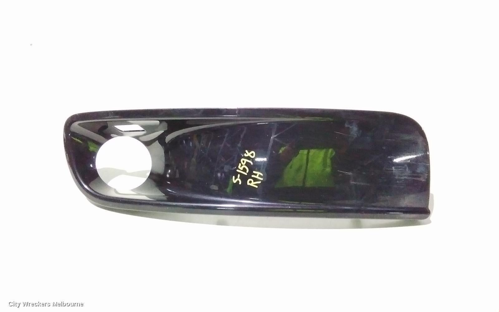 VOLKSWAGEN TRANSPORTER RIGHT INDICATOR/FOG/SIDE, BUMPER FOGLAMP, T5, 08/2004 - 09/2009 - Image 1