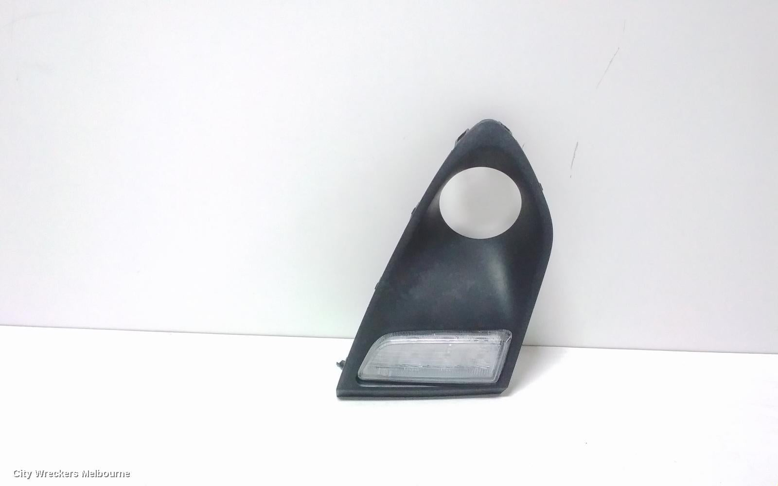 SUZUKI BALENO RIGHT INDICATOR/FOG/SIDE, DAYTIME RUNNING LAMP, EW, 04/2016 - 07/2019 - Image 1