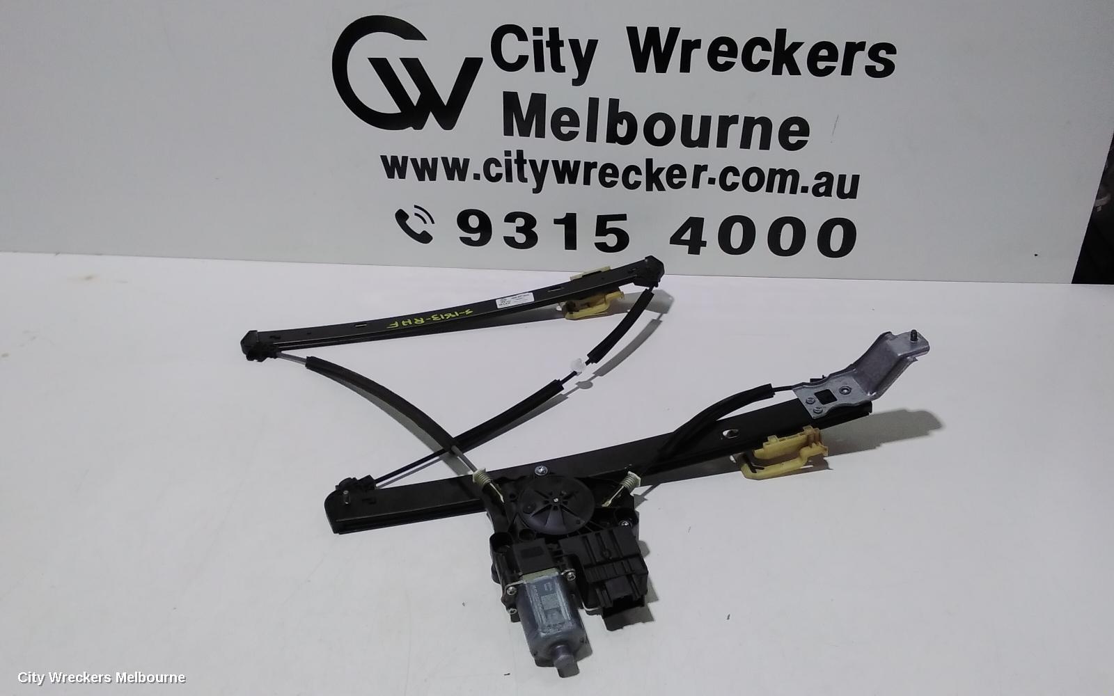 VOLKSWAGEN T-CROSS RIGHT FRONT WINDOW REG/MOTOR, C1, 01/2020 ONWARDS - Image 2