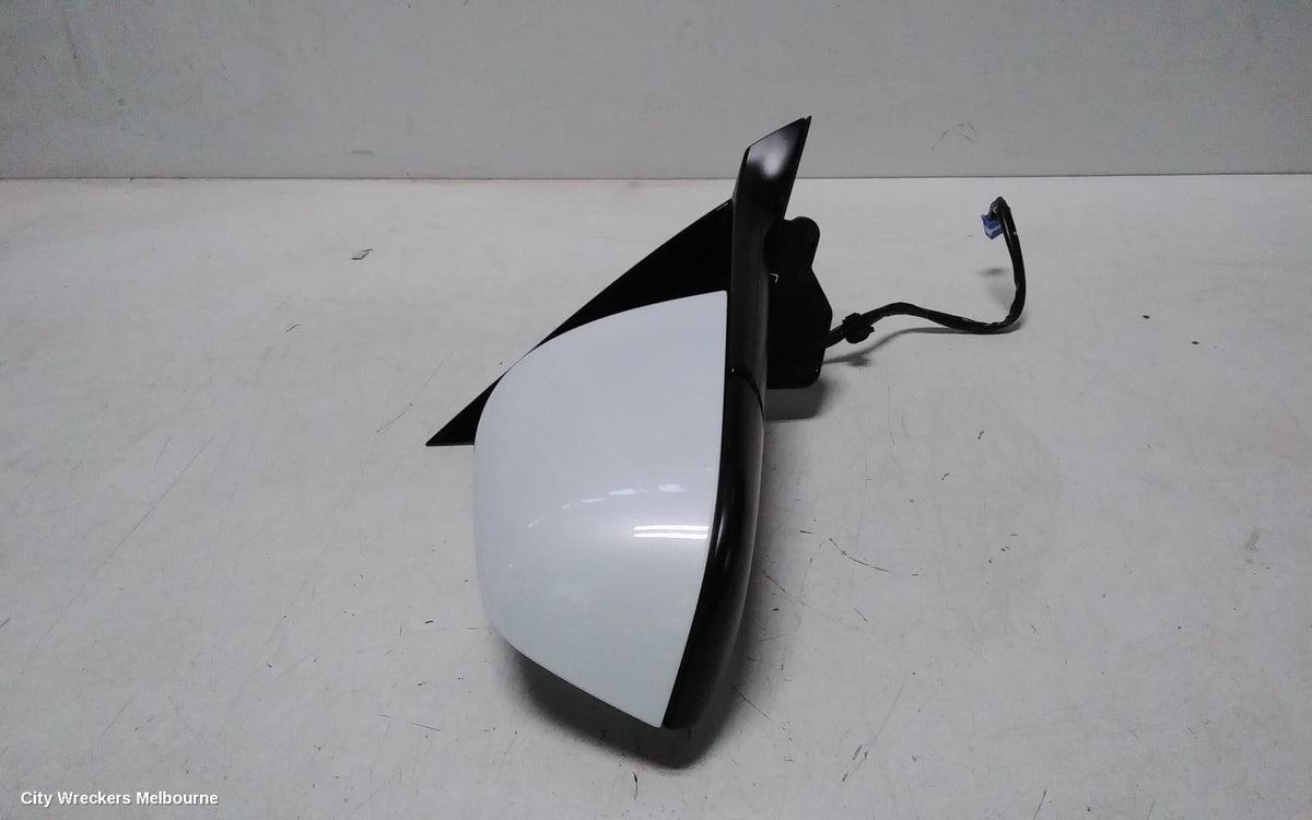 TESLA MODEL Y RIGHT DOOR MIRROR, 1ST GEN, POWER FOLD, 03/2022 ONWARDS - Image 3