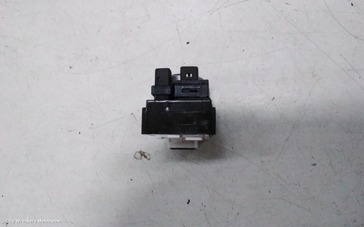 KIA CERATO, BD, MIRROR SWITCH, W/ POWER FOLD TYPE, 04/2018 - 09/2024 - Image 2