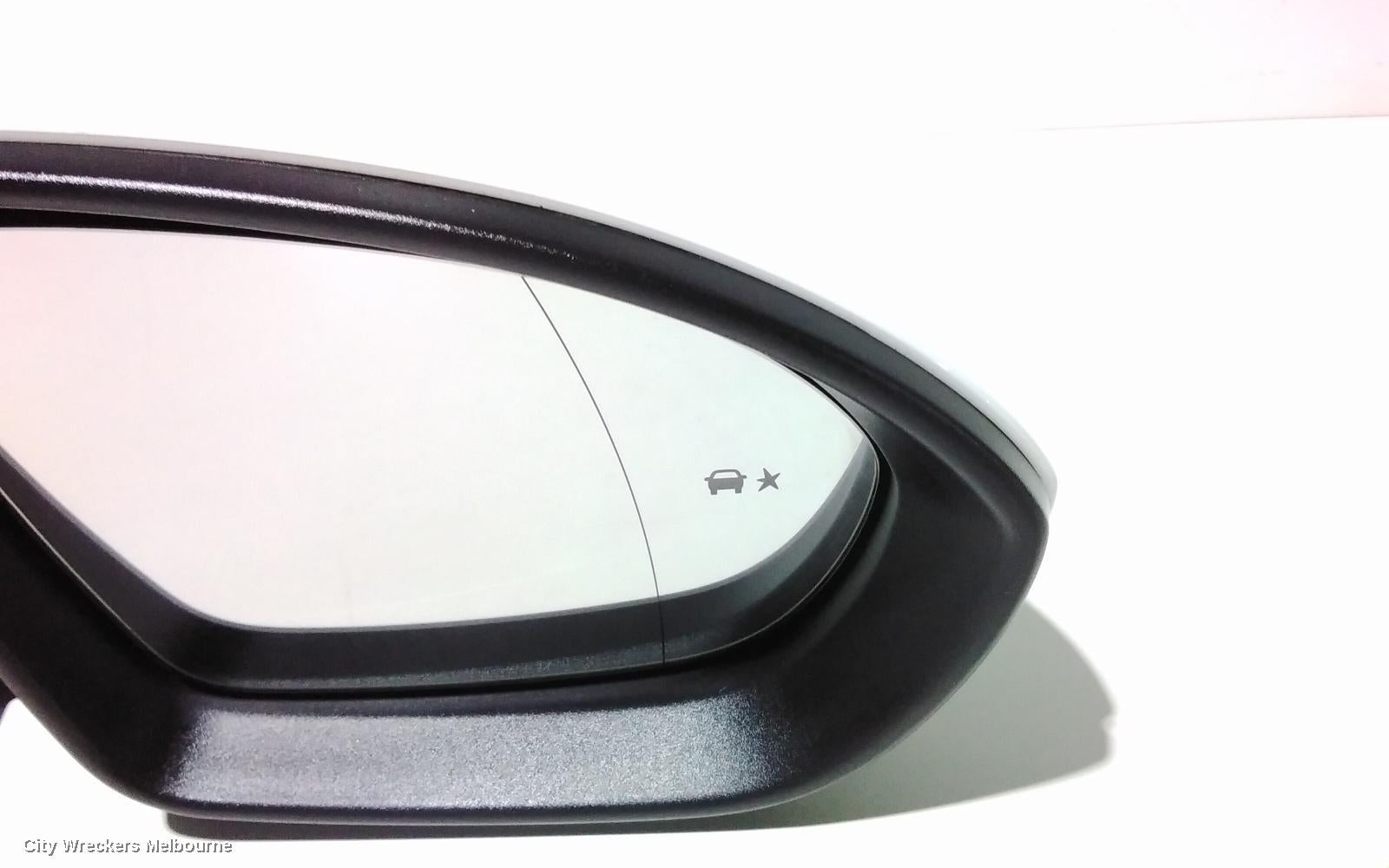 HOLDEN COMMODORE RIGHT DOOR MIRROR, ZB, LT, MANUAL FOLDING, NON MEMORY TYPE, 10/2017 - 12/2020 - Image 3