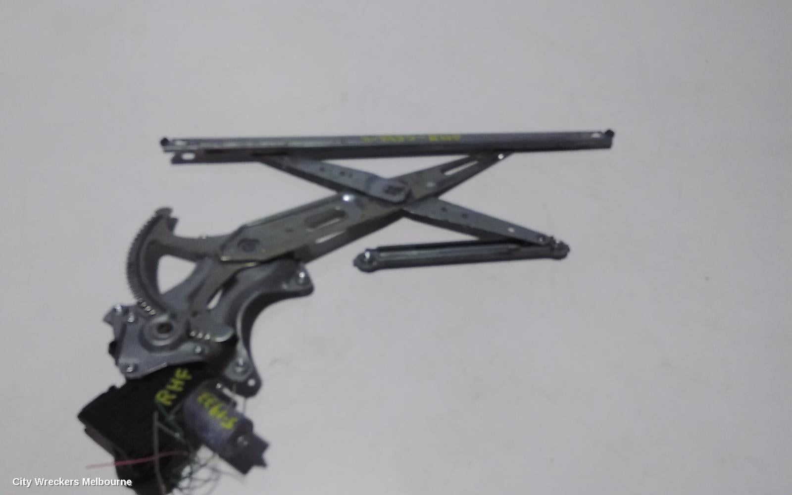 TOYOTA RAV4 RIGHT FRONT WINDOW REG/MOTOR, XA40, 12/2012 - 11/2018 - Image 1