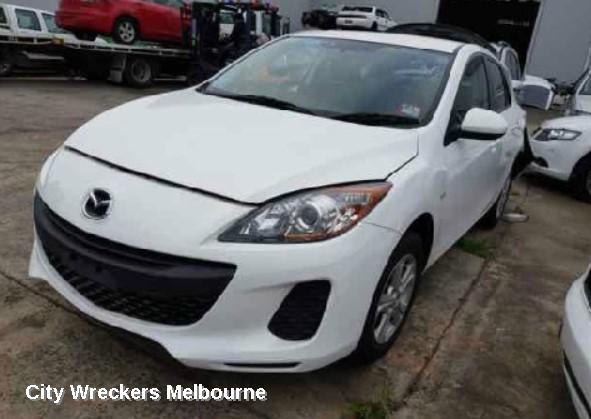 MAZDA 3 LEFT FRONT DOOR, BL, HATCH, 04/2009 - 10/2013 - Image 3