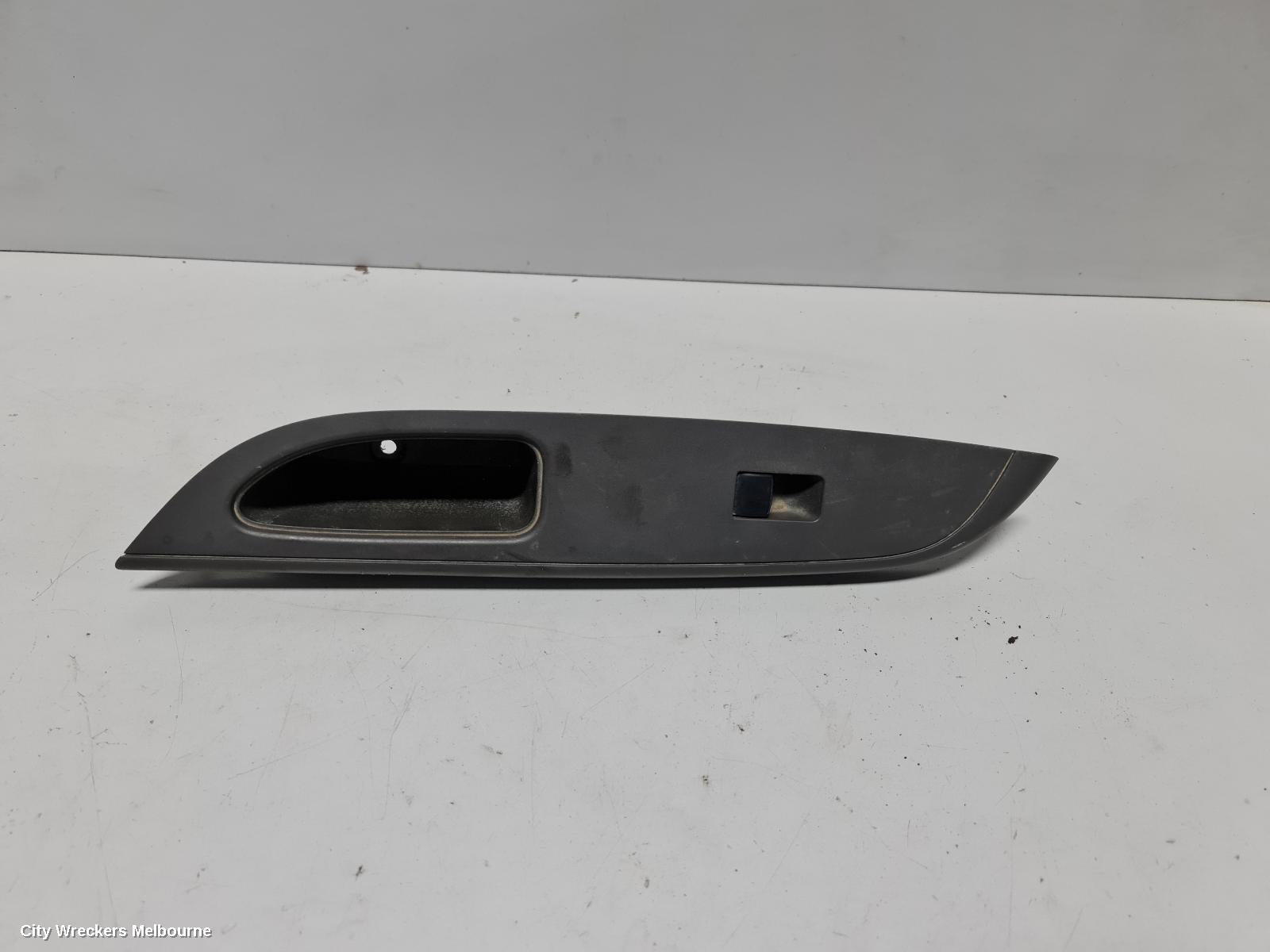 MITSUBISHI TRITON PWR DR WIND SWITCH, LH FRONT/LH REAR/RH REAR MQ-MR, 04/2015 ONWARDS - Image 1