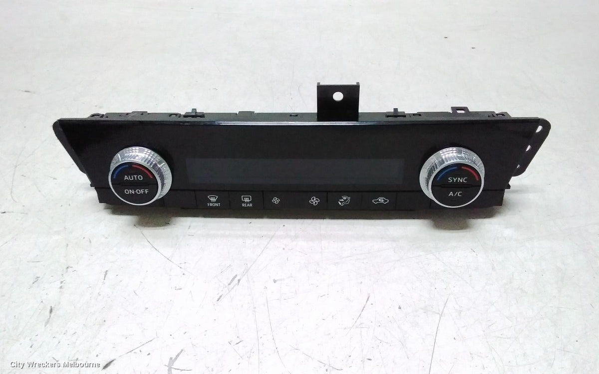 MITSUBISHI OUTLANDER HEATER/AC CONTROLS, DUAL ZONE CLIMATE CONTROL TYPE, ZM, 08/2021 ONWARDS - Image 1