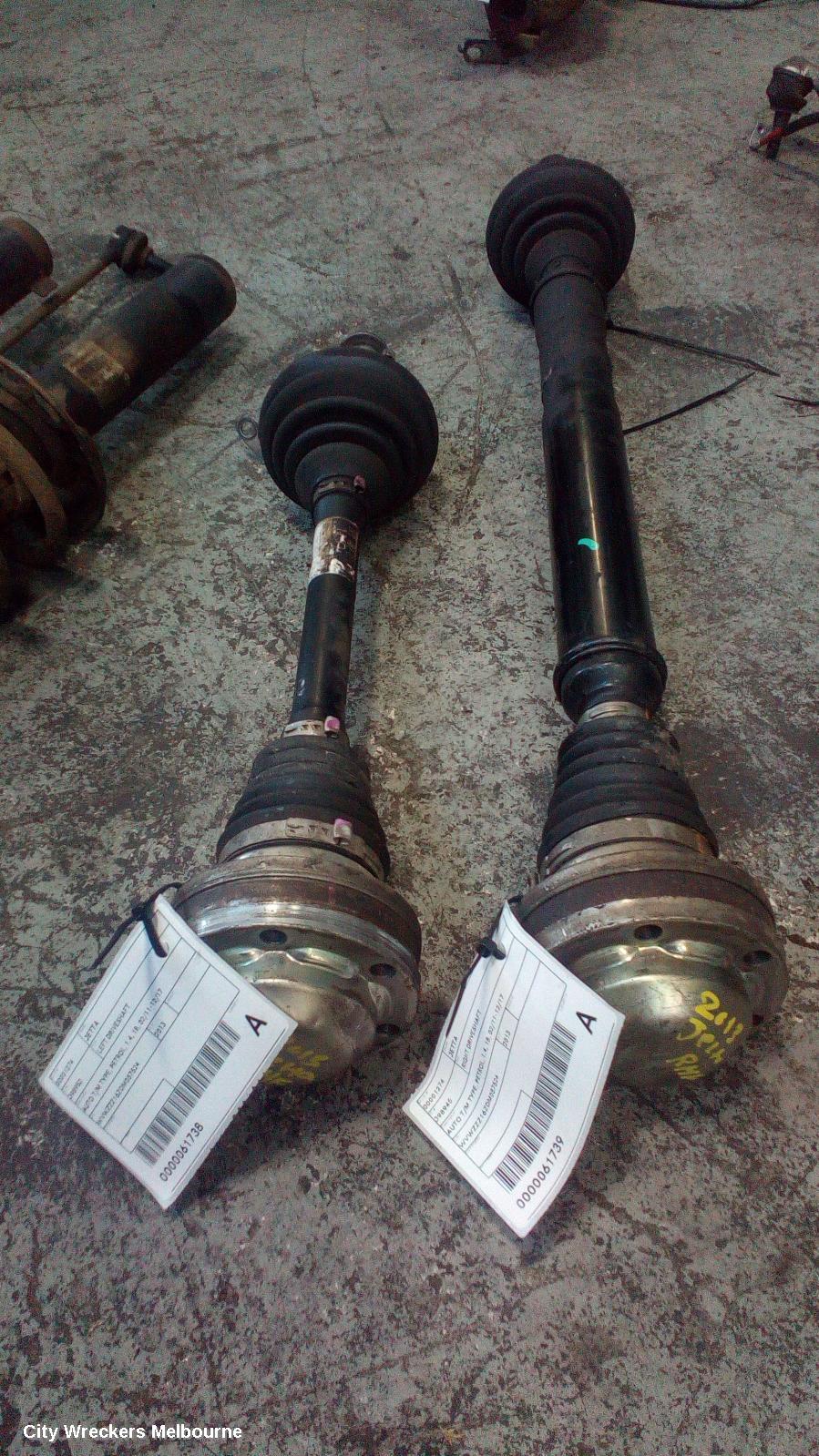 VOLKSWAGEN JETTA LEFT DRIVESHAFT, AUTO T/M TYPE, PETROL, 1.4, 1B, 02/2011 - 12/2017 - Image 2