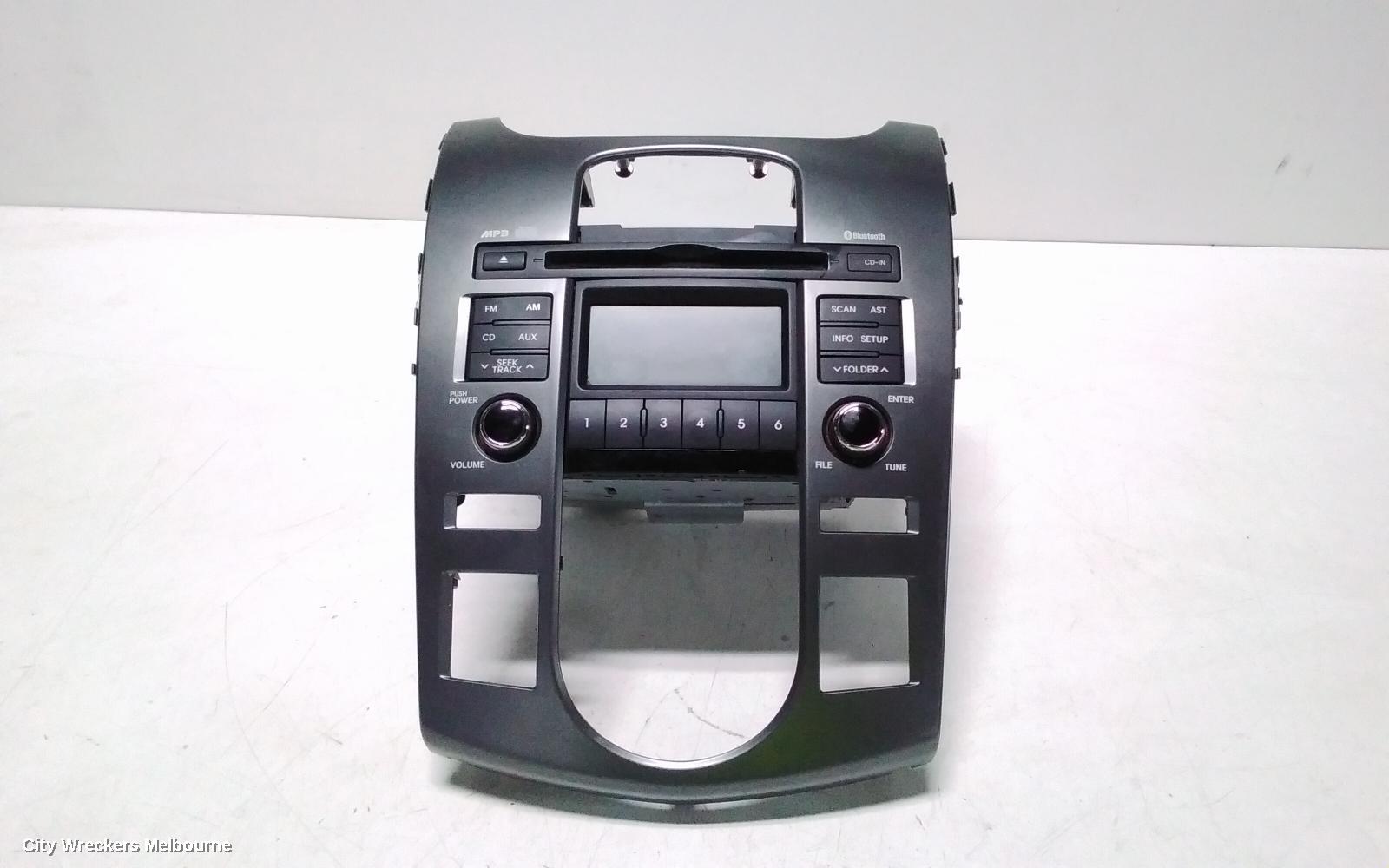 KIA CERATO RADIO/CD/DVD/SAT/TV, CD PLAYER, NON BLUETOOTH TYPE, TD, 10/2008 - 03/2013 - Image 2
