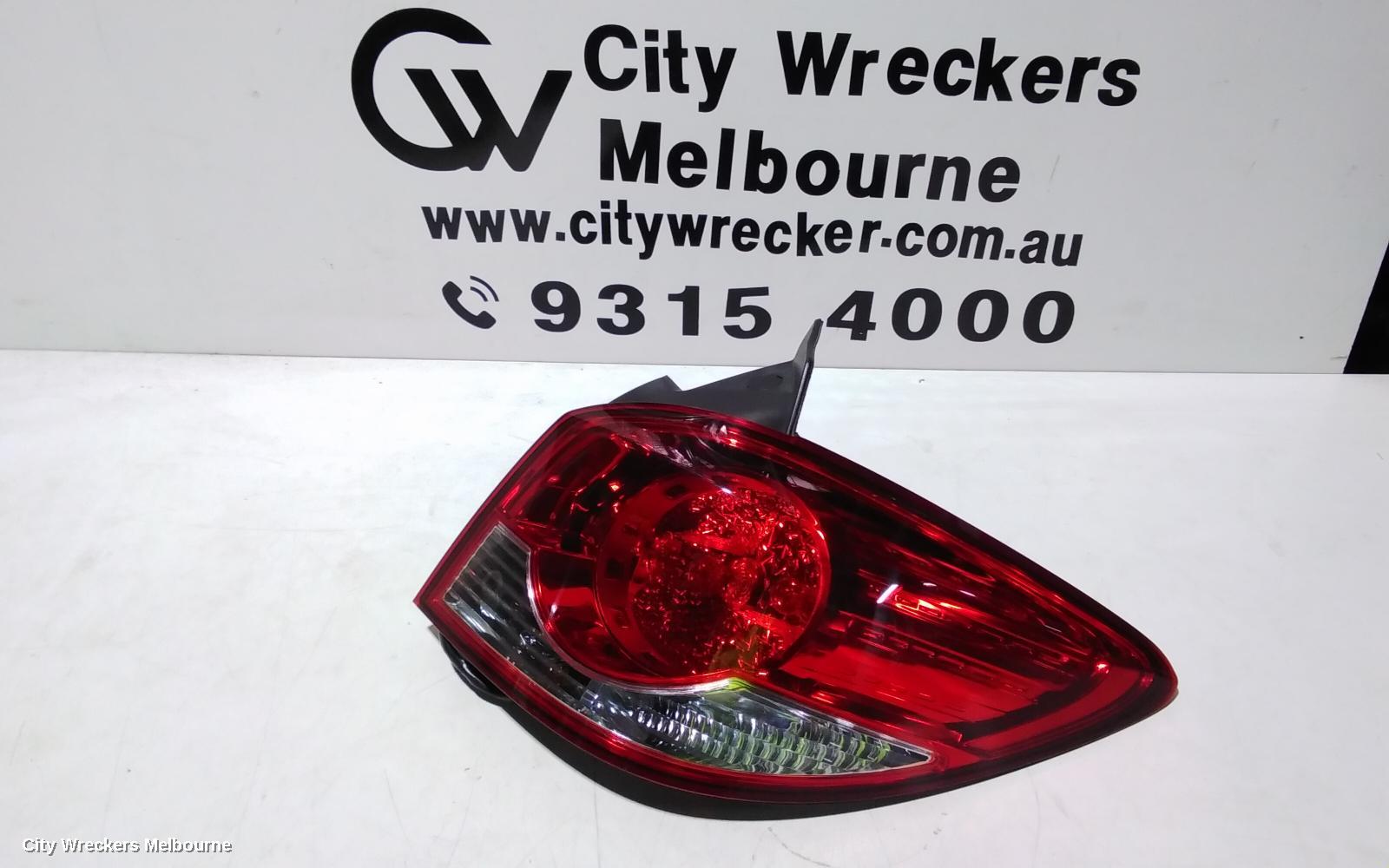 HOLDEN CRUZE RIGHT TAILLIGHT, JH, HATCH, IN BODY, 03/2011 - 01/2017 - Image 1