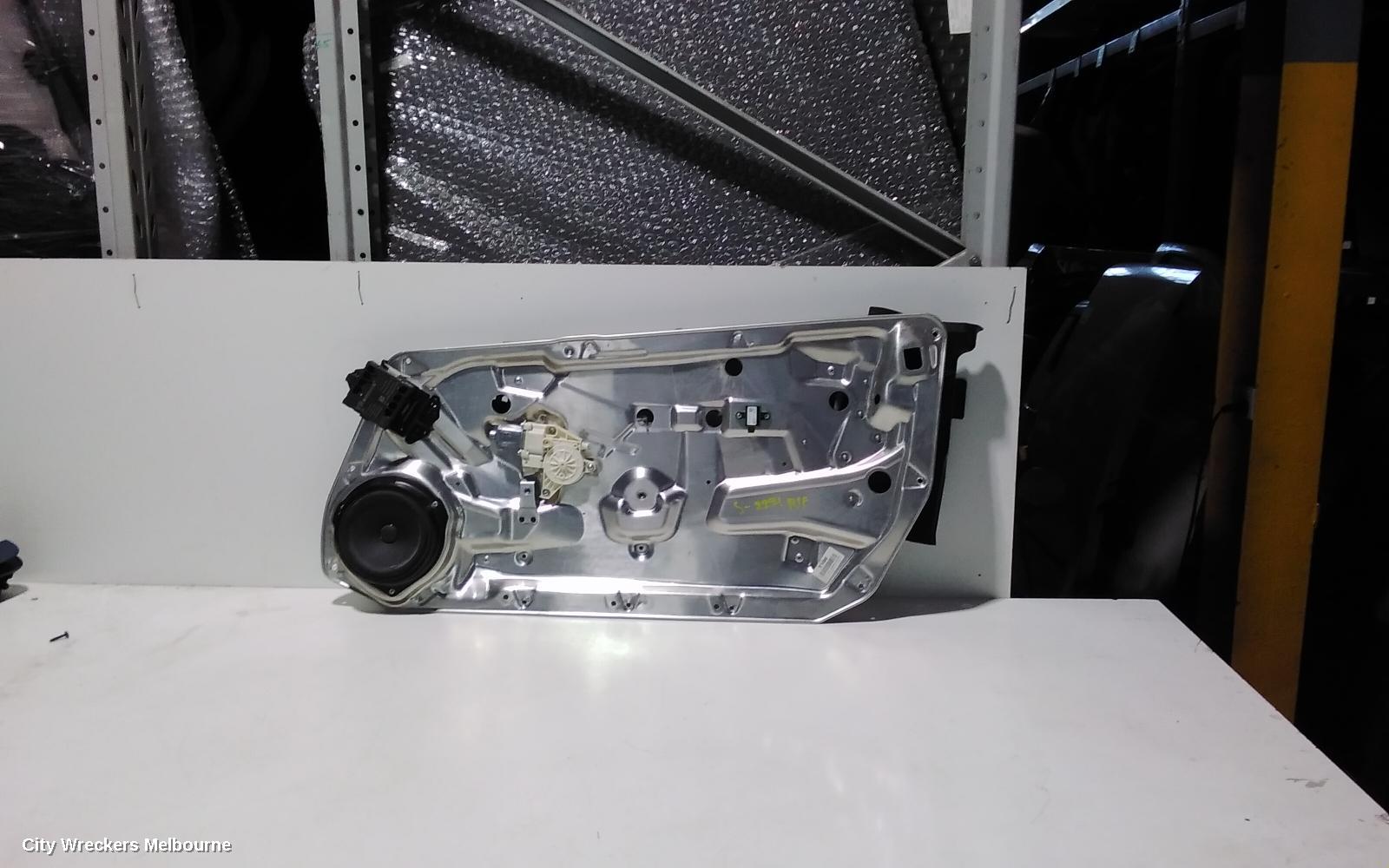 MERCEDES C CLASS RIGHT FRONT WINDOW REG/MOTOR, C204, DOOR REG ASSY (REG AND MOTOR), COUPE 05/2011 - 01/2015 - Image 2