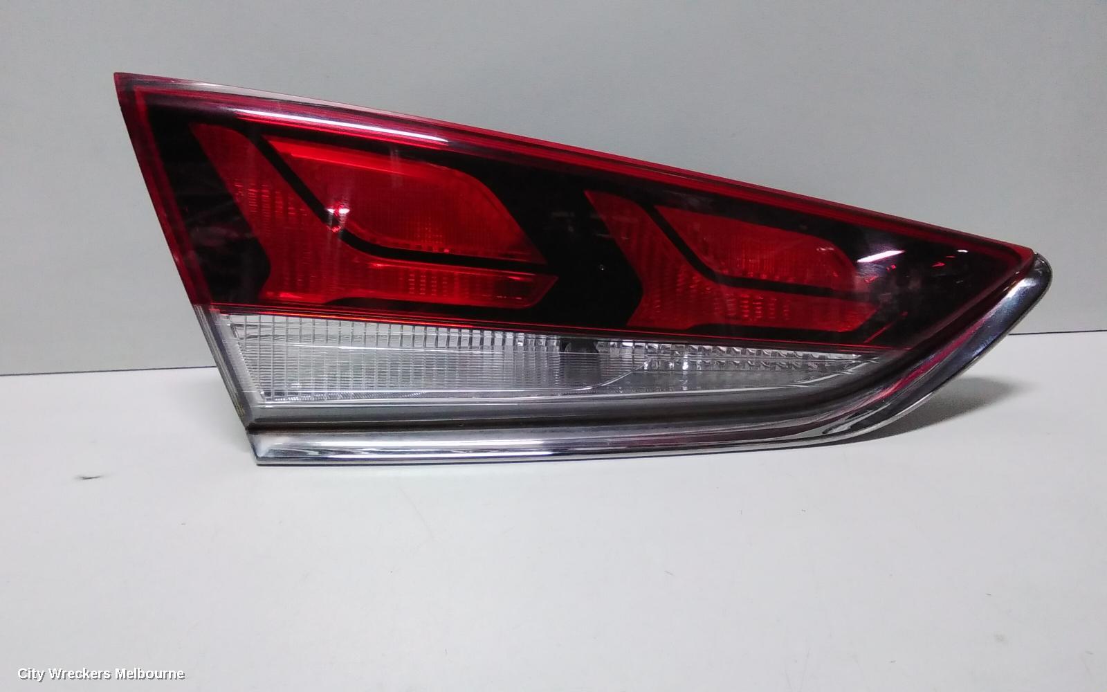 HYUNDAI SONATA REAR GARNISH, BOOTLID LAMP (LH SIDE), LED TYPE, LF, 08/2017 - 01/2020 - Image 2