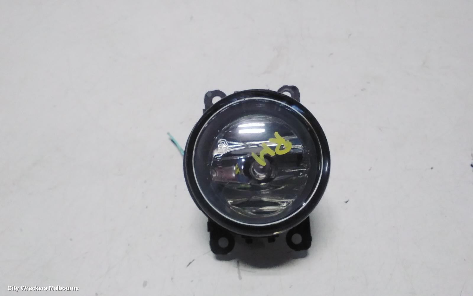 SUZUKI SWIFT RIGHT INDICATOR/FOG/SIDE, FZ, 08/2010 - 03/2017 - Image 1