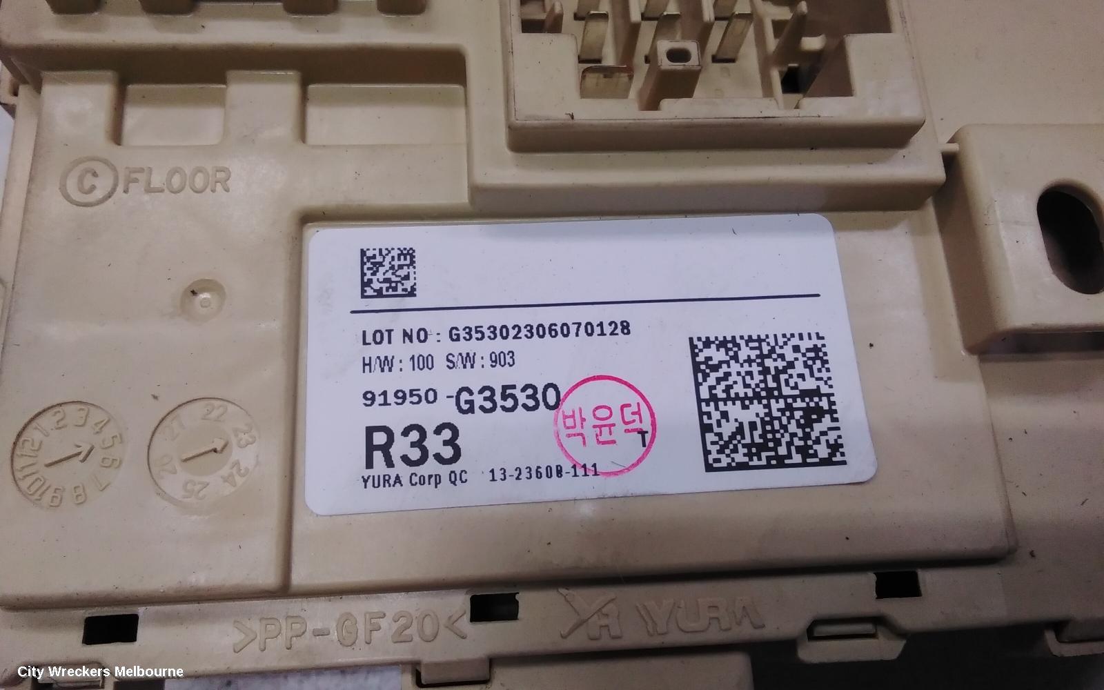HYUNDAI I30 FUSE BOX, UNDER DASH, PD, 03/2017 ONWARDS - Image 3
