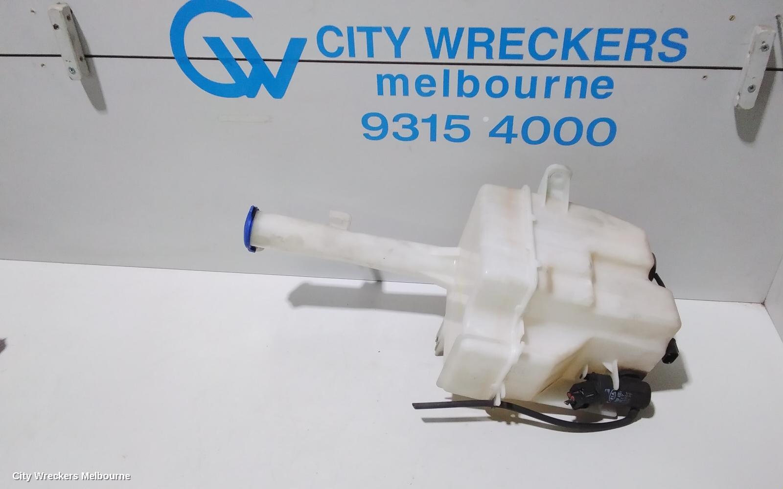 HYUNDAI I45 WASHER BOTTLE, WASHER BOTTLE, YF, 02/2010 - 04/2014 - Image 1