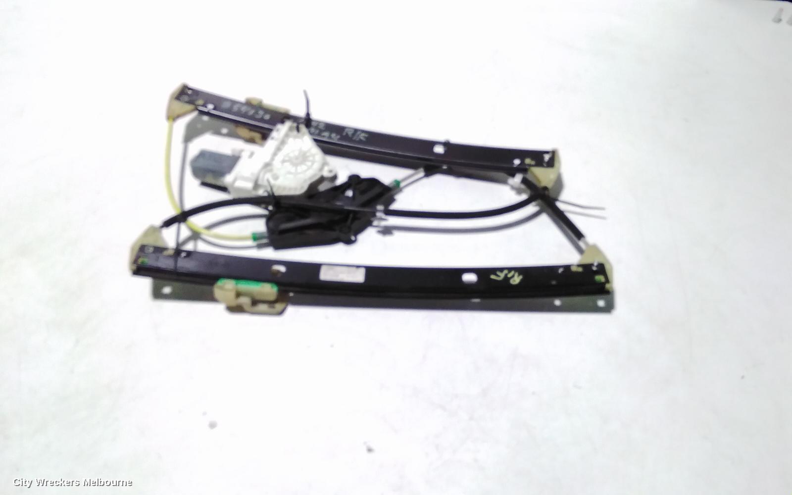AUDI A4 RIGHT FRONT WINDOW REG/MOTOR, B8 8K, 06/2010 - 09/2015 - Image 3