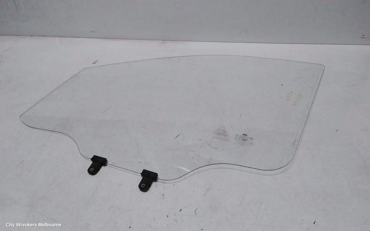 HYUNDAI ILOAD/IMAX LEFT FRONT DOOR WINDOW, TQ, 11/2007 - 03/2021 - Image 1