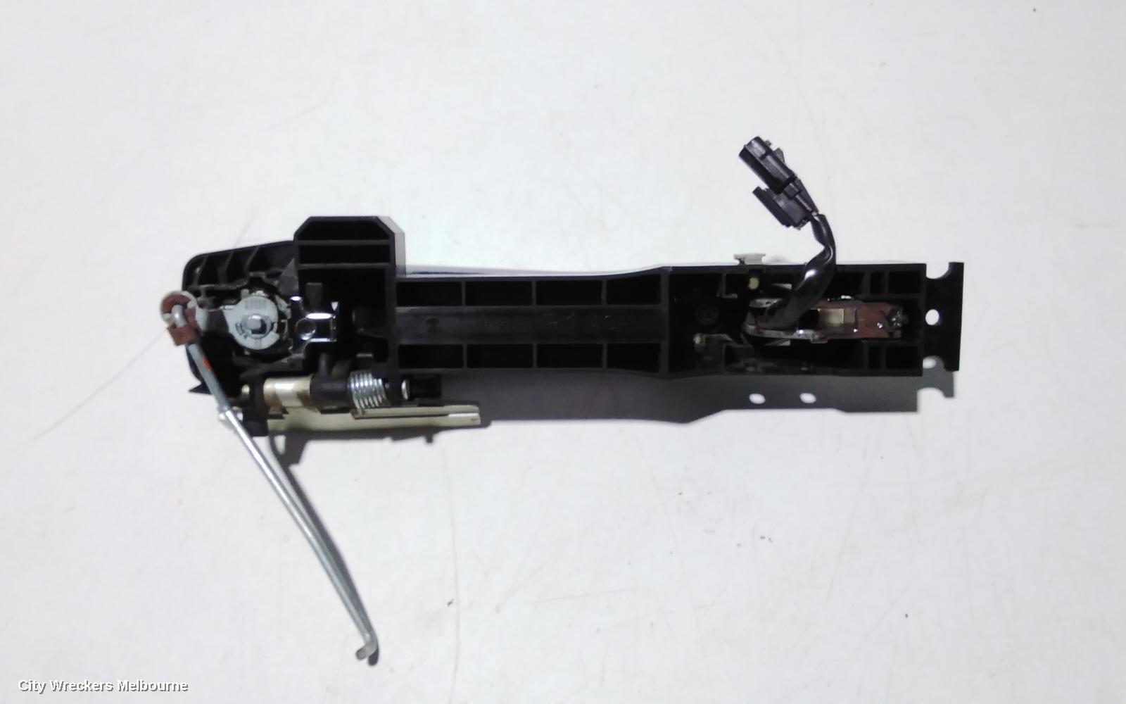 NISSAN XTRAIL DOOR HANDLE, OUTER, RH FRONT, COLOUR CODED, T32, 02/2014 ONWARDS - Image 2
