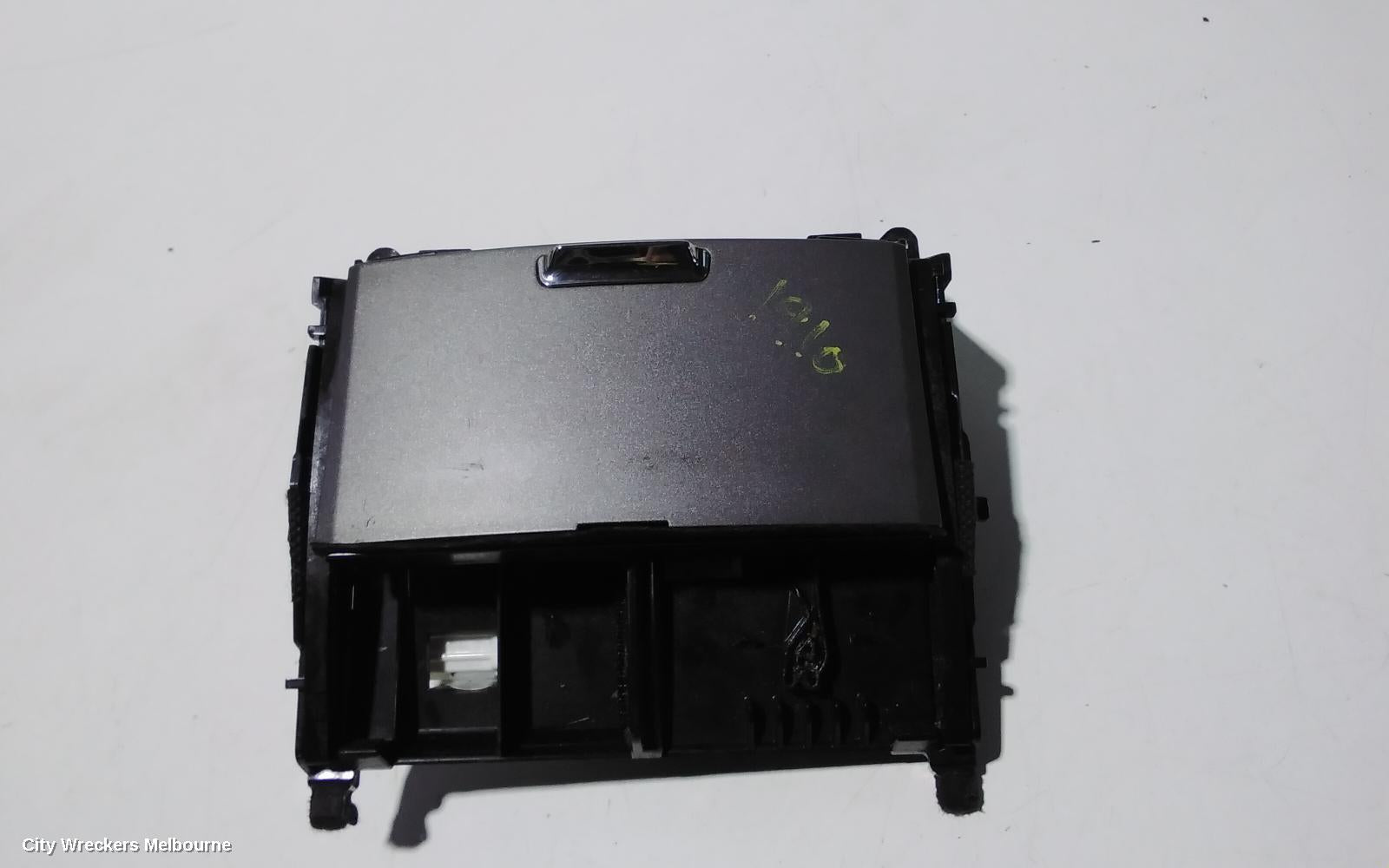 LEXUS IS250/IS250C, GSE20R 11/2005 - 07/2013, LIGHT AND COMPARTMENT: 91472 - Image 2