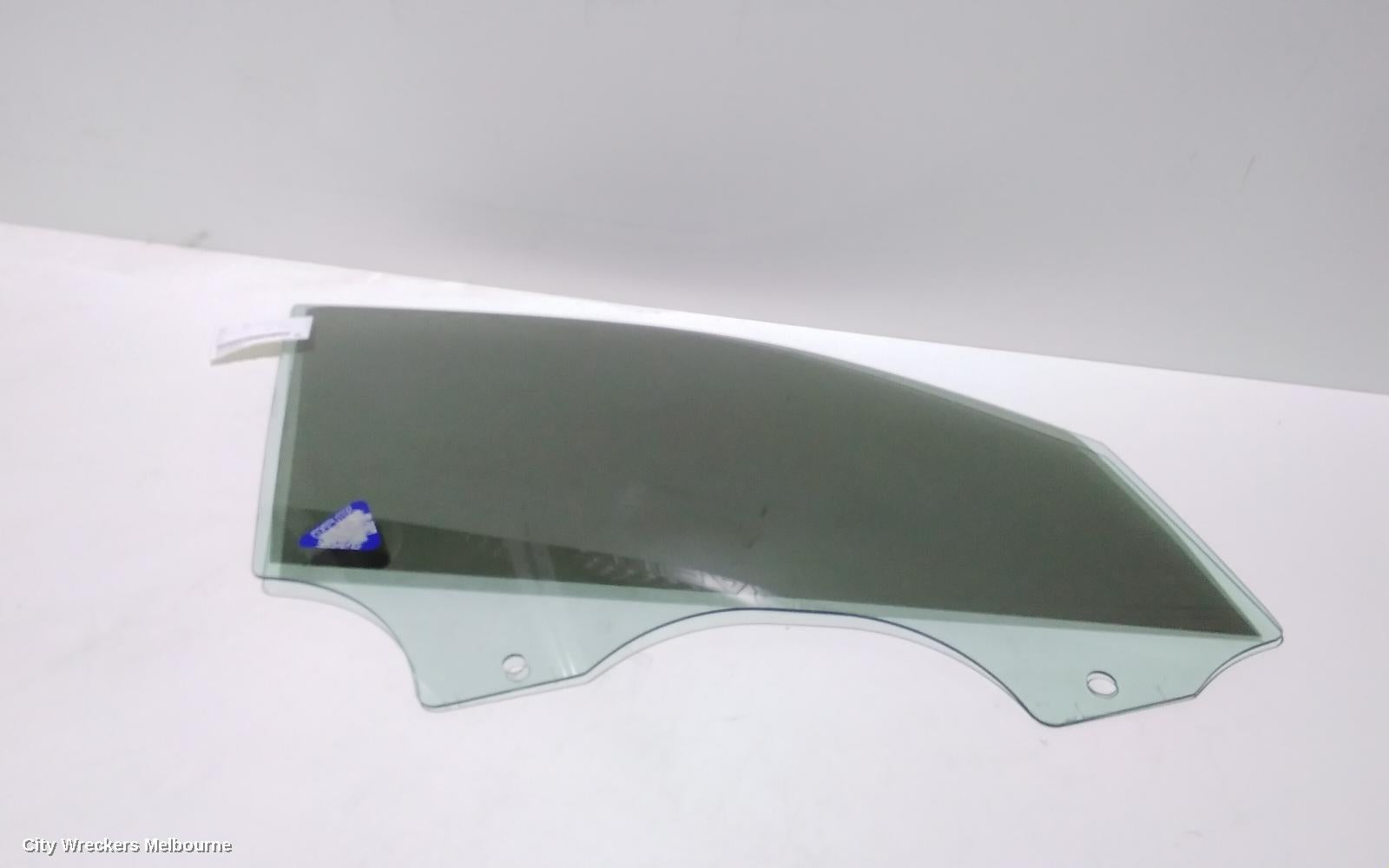 BMW X3 RIGHT FRONT DOOR WINDOW, F25, EARLY TYPE, 12/2010 - 03/2013 - Image 1