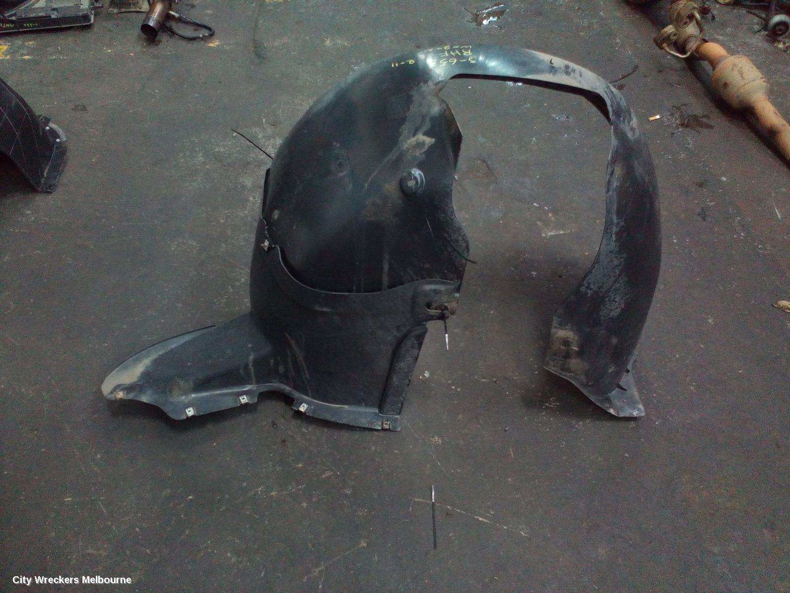 VOLKSWAGEN GOLF RIGHT GUARD LINER, GEN 6, WAGON, 09/2009 - 03/2013 - Image 2