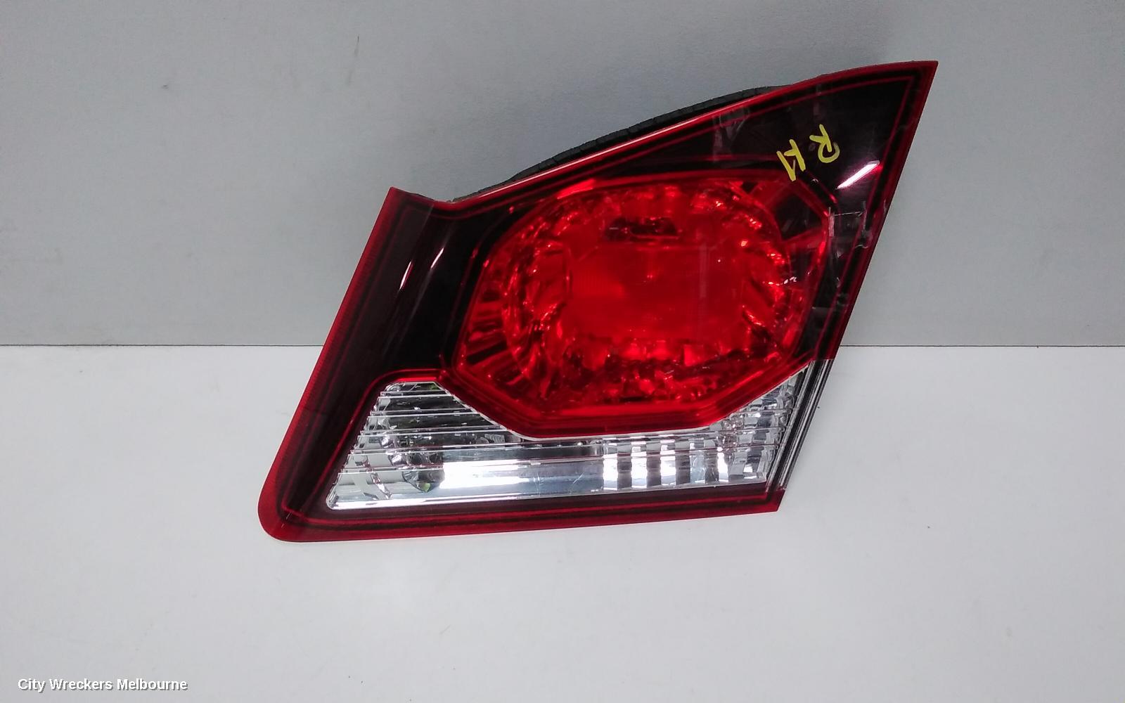 HONDA CIVIC REAR GARNISH, BOOTLID LAMP (RH SIDE), 8TH GEN, 02/2006 - 12/2008 - Image 2