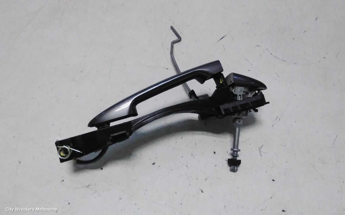MAZDA CX8 DOOR HANDLE, OUTER, RH FRONT, W/ SMART KEYLESS TYPE, KG, 05/2018 - 12/2023 - Image 3