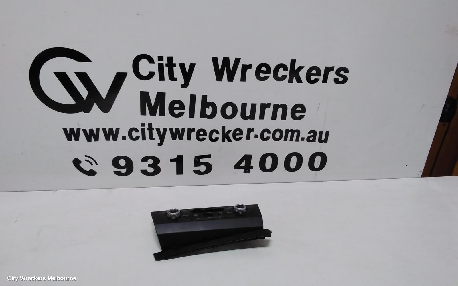 AUDI Q5 HEATER/AC CONTROLS, THREE ZONE CLIMATE CONTROL, W/ SEAT WARMER TYPE, 8R, 12/2012 - 01/2017 - Image 1
