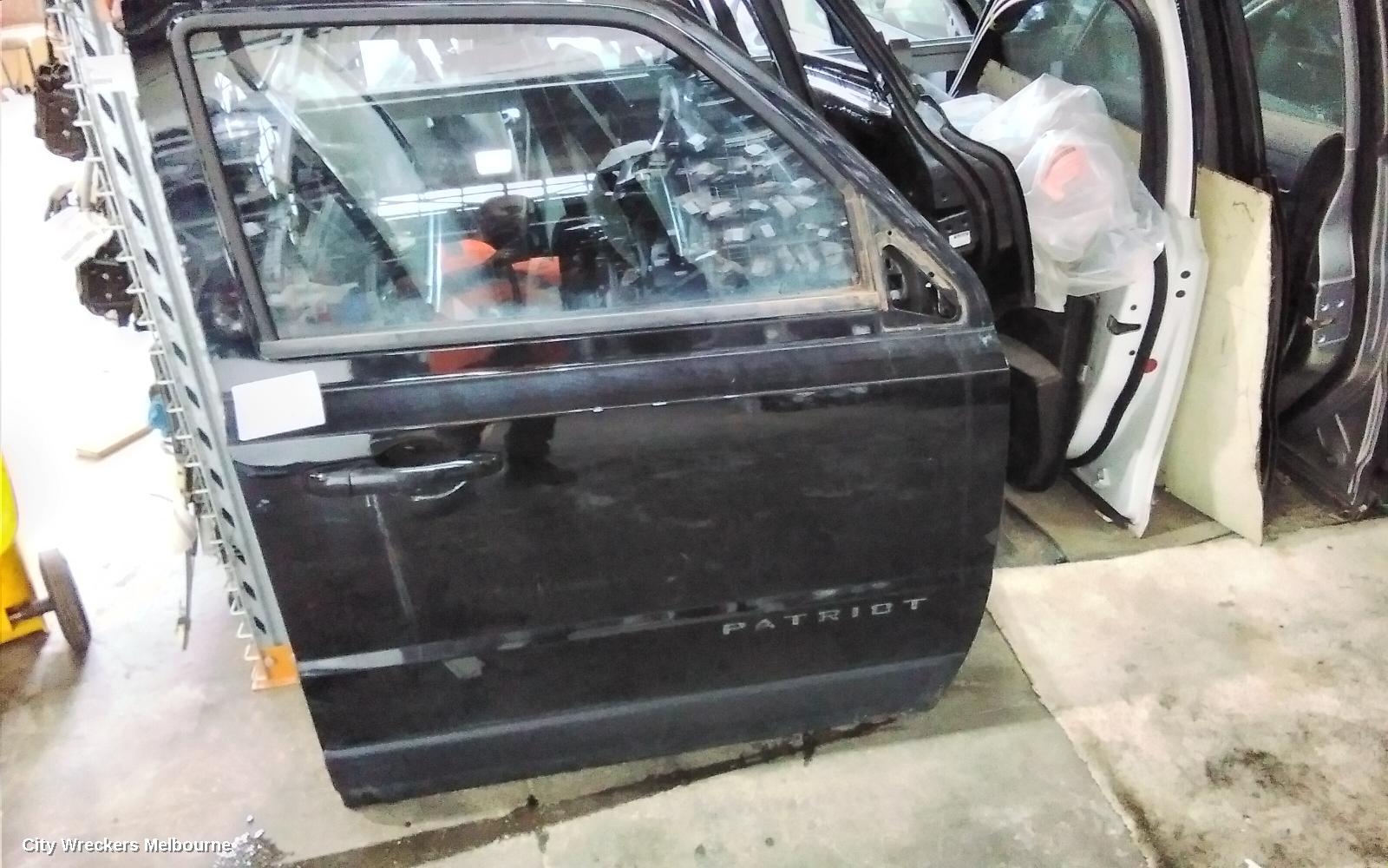 JEEP PATRIOT RIGHT FRONT DOOR, MK, LOWER MOULD CLIP IN TYPE, 09/2009 - 12/2016 - Image 1
