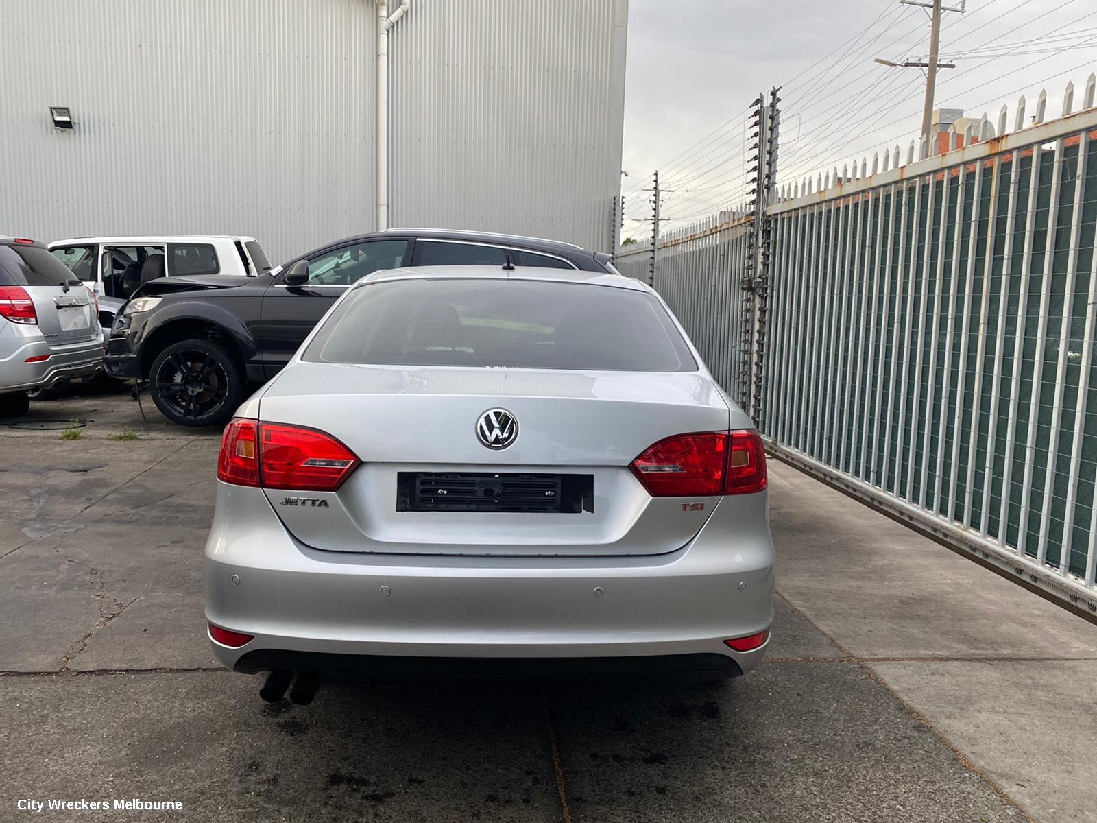 VOLKSWAGEN JETTA RIGHT REAR DOOR, 1B, 02/2011 - 12/2017 - Image 1