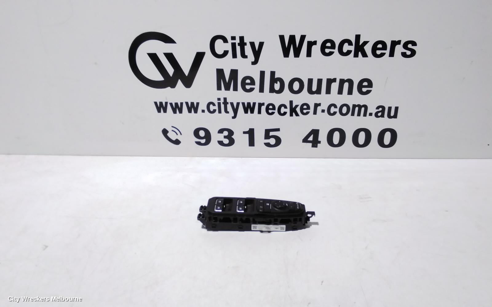KIA STINGER PWR DR WIND SWITCH, RH FRONT (MASTER SWITCH), W/ AUTO UP & DOWN TYPE, CK, 06/2017 - 08/2020 - Image 1