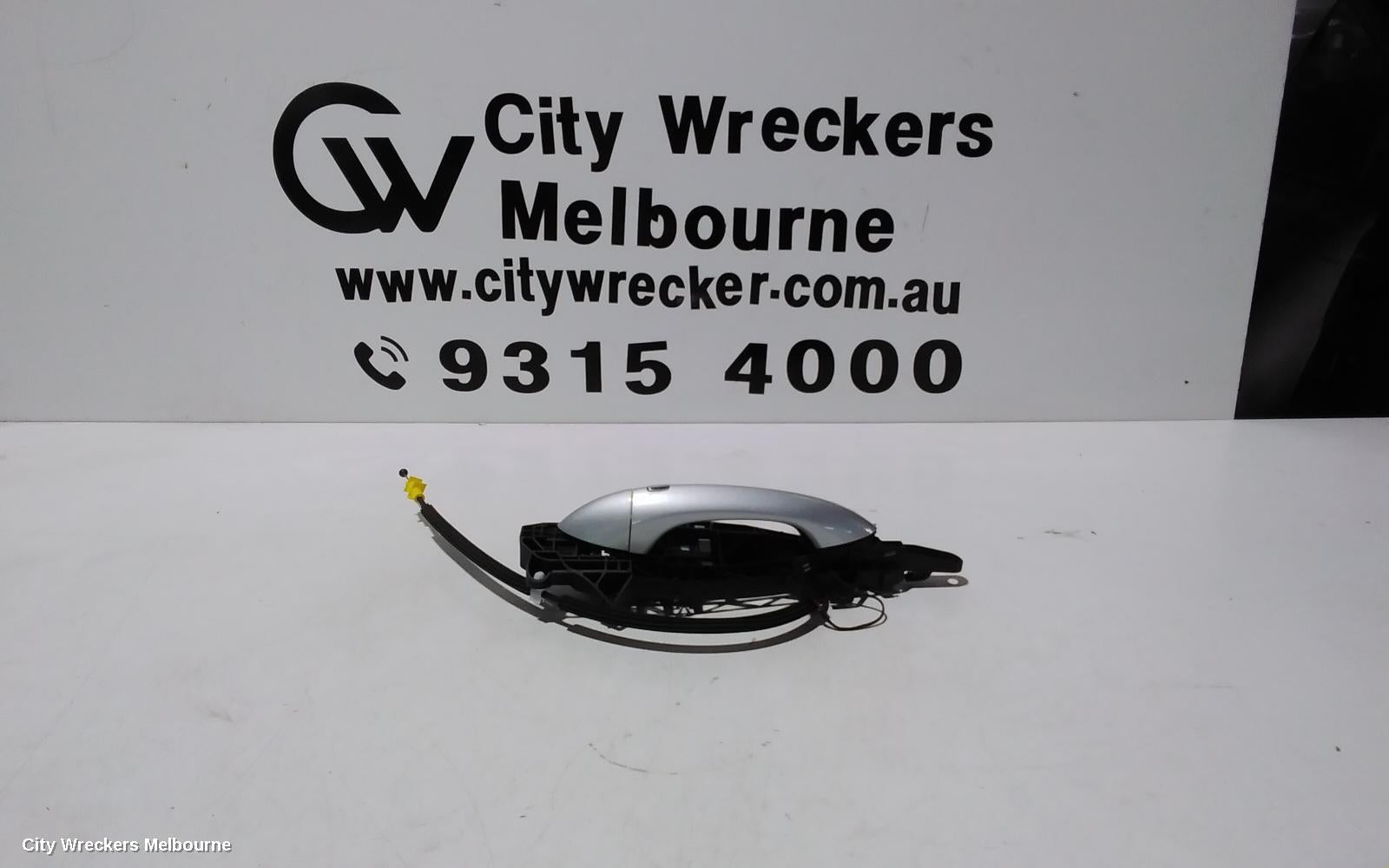 HOLDEN ASTRA DOOR HANDLE, OUTER, LH REAR, BK, 5DR HATCH, W/ KEYLESS ENTRY TYPE, 09/2016 ONWARDS - Image 1