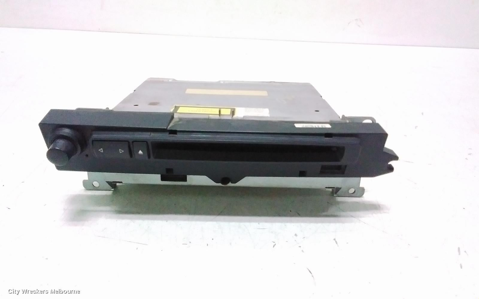 BMW 5 SERIES RADIO/CD/DVD/SAT/TV, 6 DISC CD STACKER (IN GLOVE BOX), E60/E61, 10/2003 - 04/2010 - Image 2