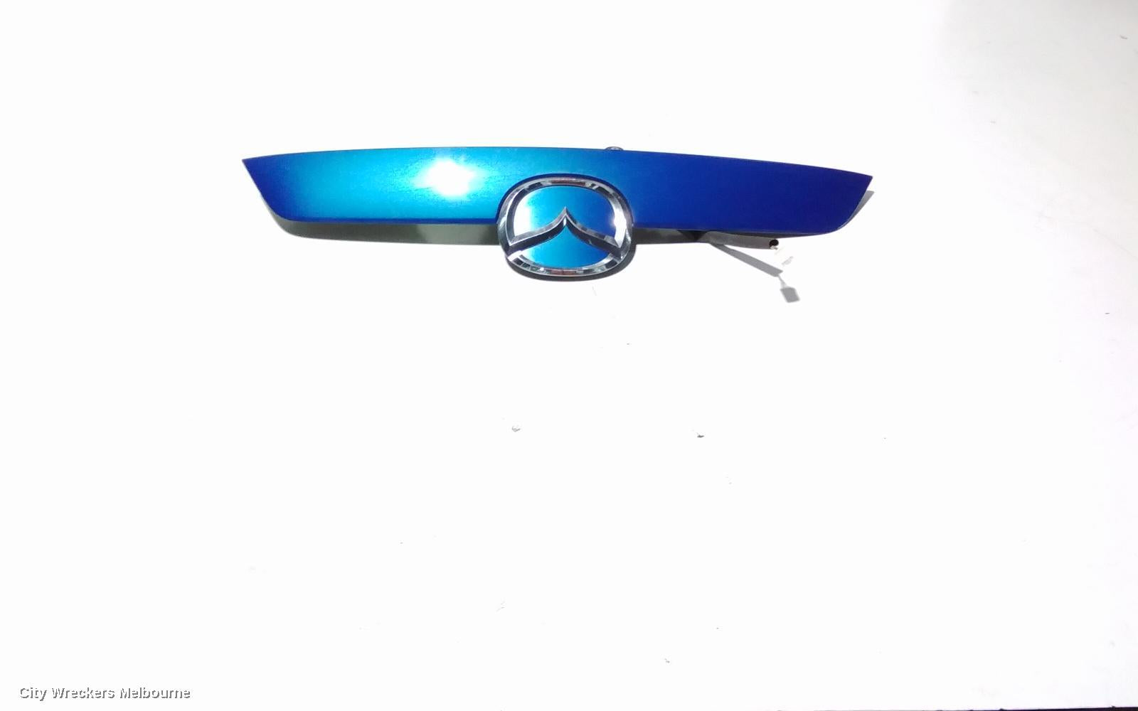 MAZDA CX5 REAR GARNISH, TAILGATE GARNISH (CENTRE), NON REV CAMERA & NON SUNROOF TYPE, 02/2012 - 12/2016 - Image 3