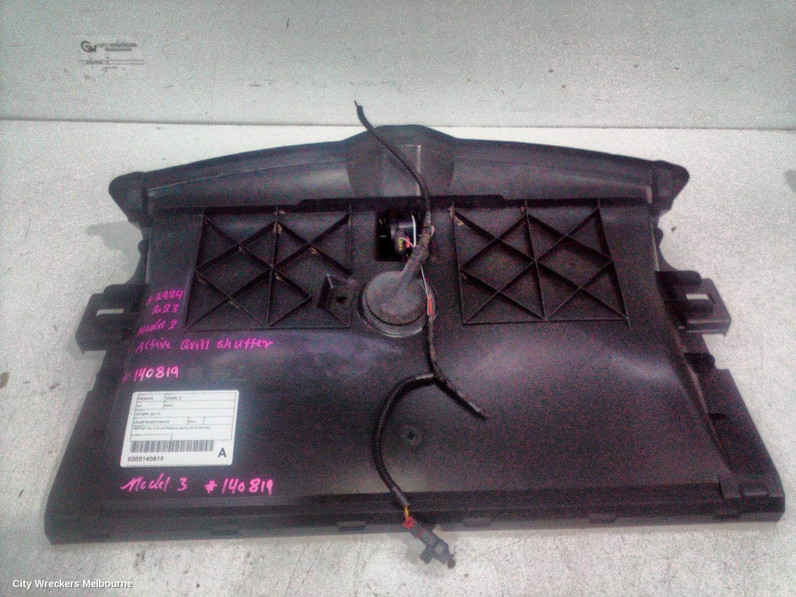 TESLA MODEL 3, 1ST GEN, 06/2019 ONWARDS, 1559787-00-A FRONT RADIATOR ACTIVE GRILLE SHUTTER: 140819 - Image 1
