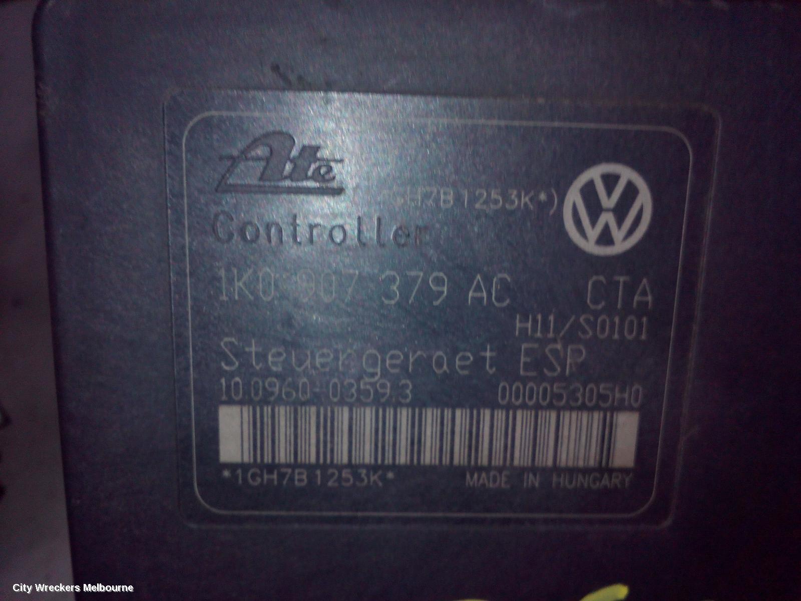VOLKSWAGEN EOS ABS PUMP/MODULATOR, 1F, ON MOTOR P/N 1K0614517AF, ON MODULE P/N 1K0907379AC, 02/2007 - 04/2011 - Image 1