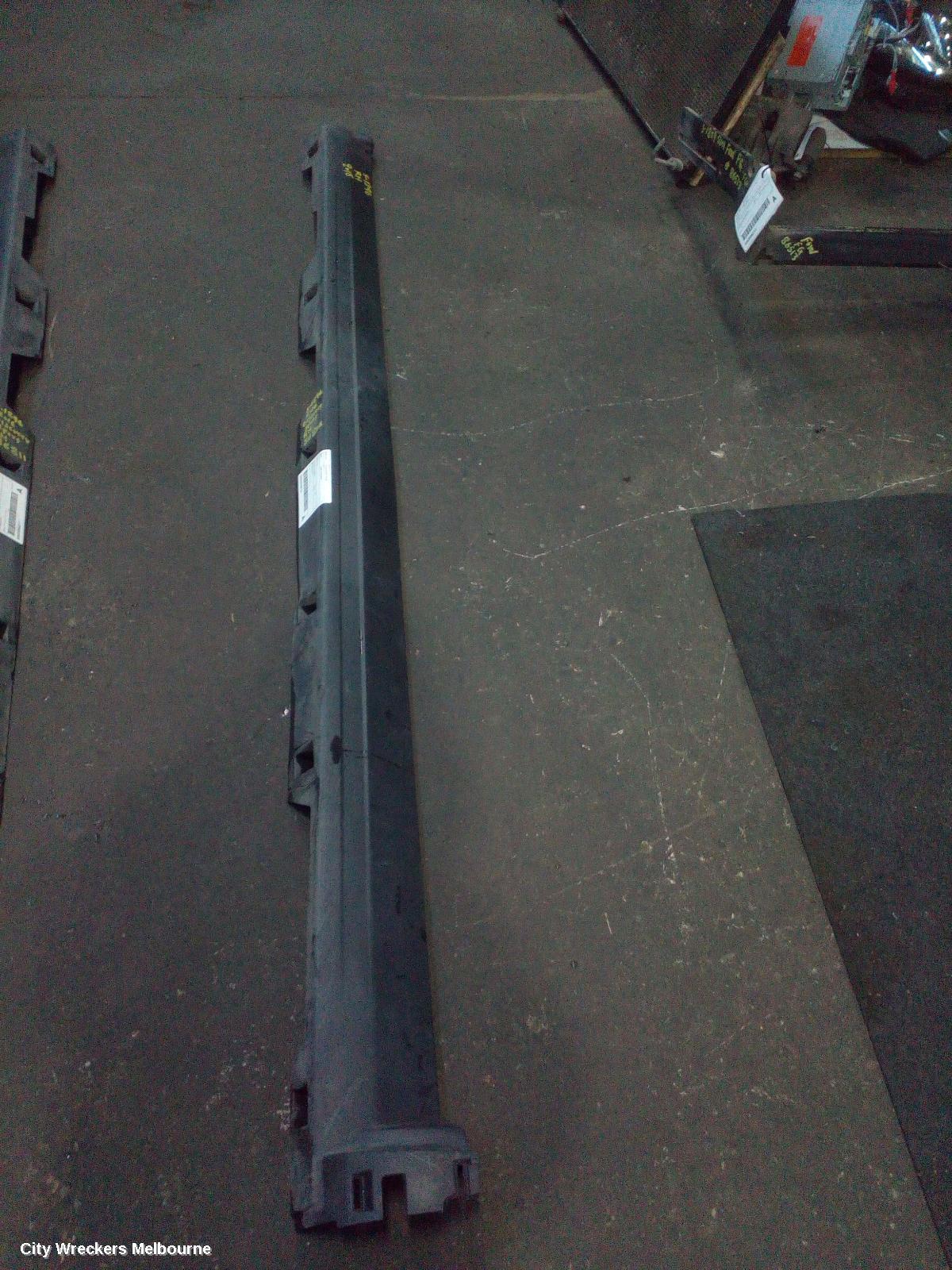 LAND ROVER DISCOVERY SPORT SIDE STEP/SKIRT, L550, 01/2015 ONWARDS - Image 1