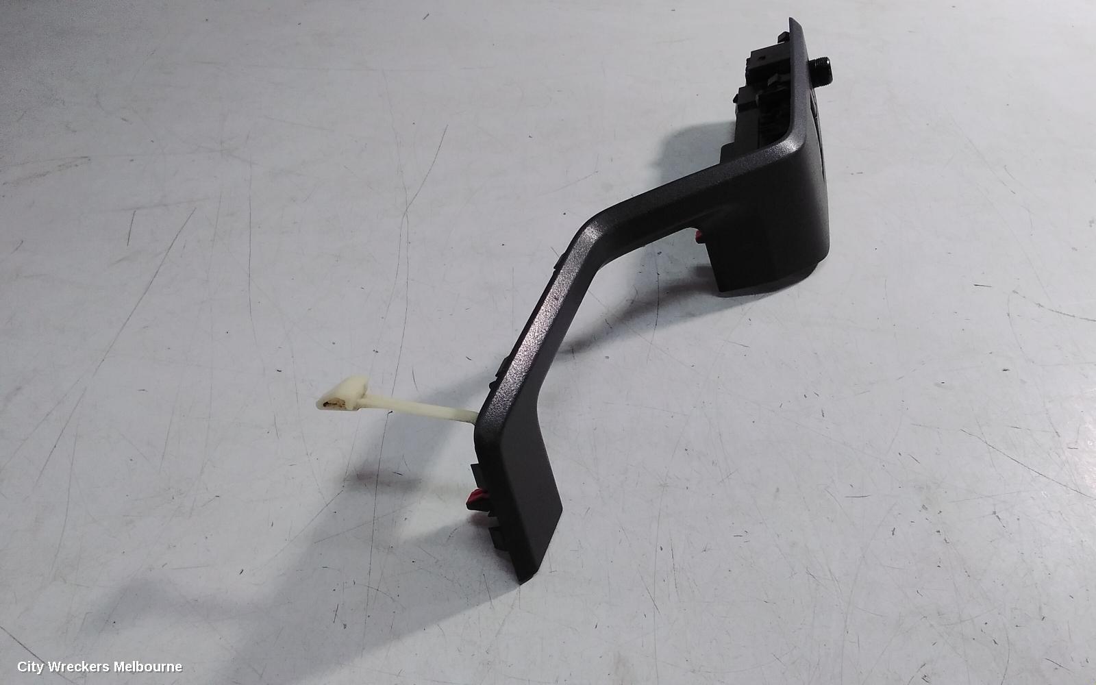 TOYOTA HIACE PWR DR WIND SWITCH, RH FRONT (MASTER SWITCH), 300 SERIES, 04/2019 ONWARDS - Image 3