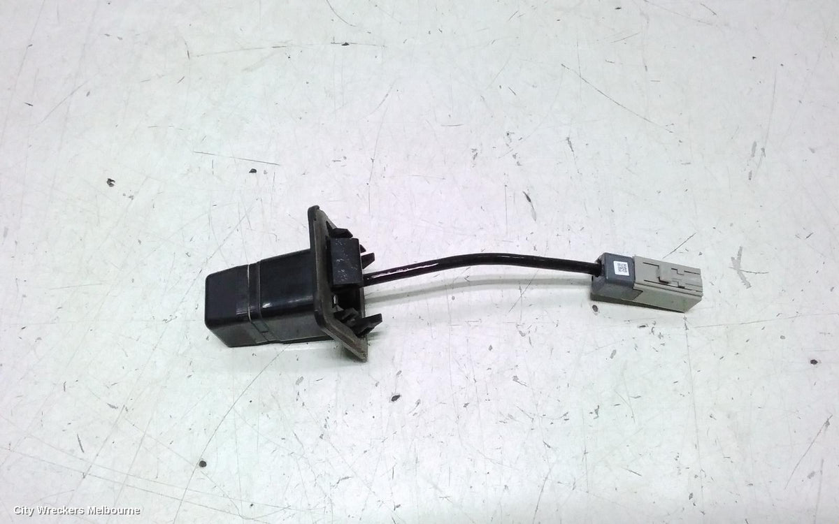 SUBARU OUTBACK REVERSE CAMERA, REVERSE CAMERA, 6TH GEN, 08/2014 - 12/2020 - Image 3