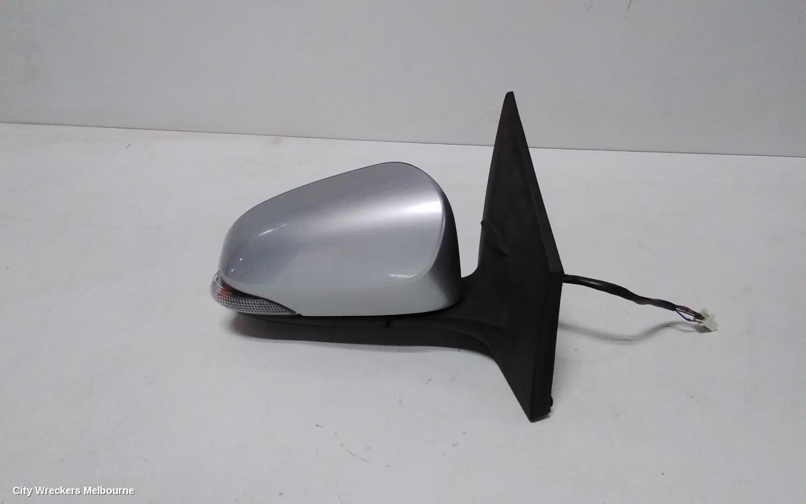 TOYOTA COROLLA RIGHT DOOR MIRROR, ZRE172R, SEDAN, 7 PIN PLUG TYPE, 12/2013 - 06/2019 - Image 1