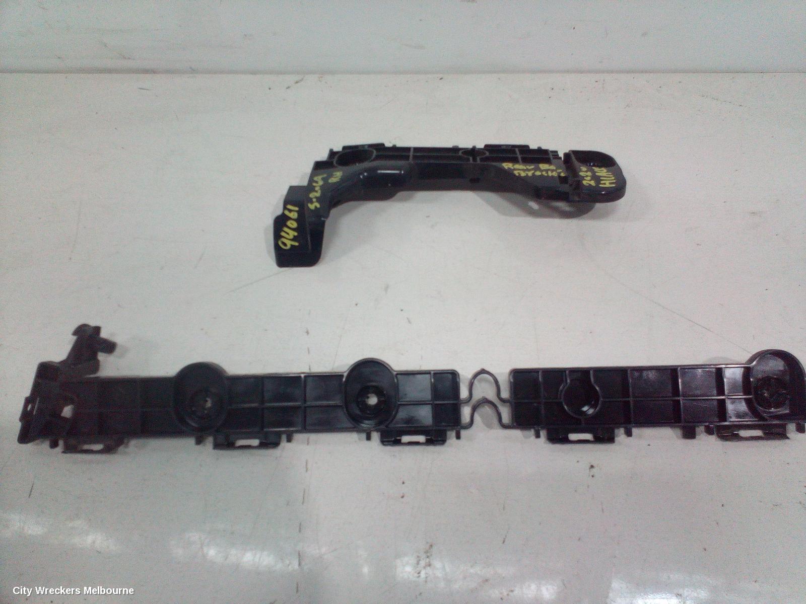 TOYOTA HIACE, 300 SERIES, 02/2019 ONWARDS, RHR BAR BRAKET: 94061 - Image 3