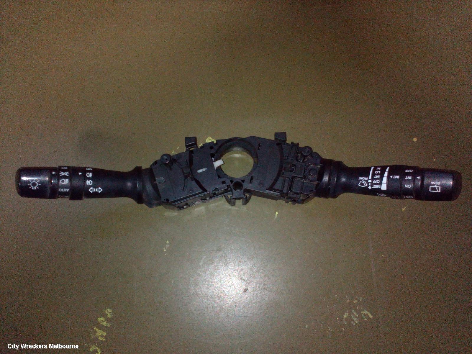 KIA SORENTO COMBINATION SWITCH, FLASHER SWITCH, XM, 10/2009 - 09/2012 - Image 1
