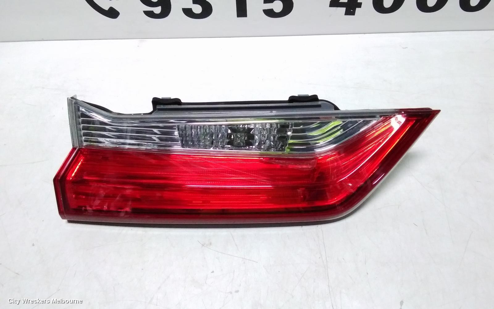HONDA CRV REAR GARNISH, TAILGATE LAMP (LH SIDE), RW, 05/2017 - 06/2019 - Image 3