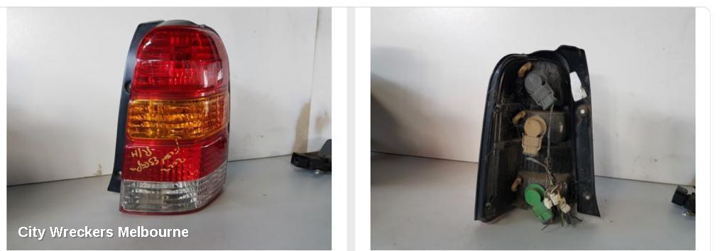 FORD ESCAPE RIGHT TAILLIGHT, BA-ZA-ZB, 02/2001 - 05/2006 - Image 1