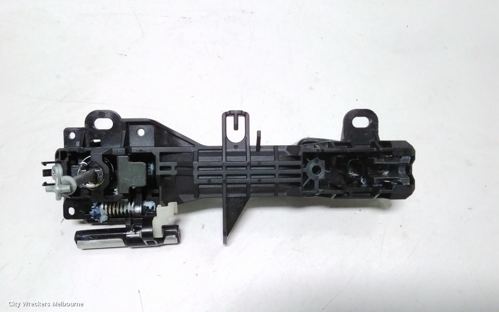 SUBARU XV DOOR HANDLE, OUTER, RH FRONT, COLOUR CODED, G5X, 05/2017 ONWARDS - Image 3
