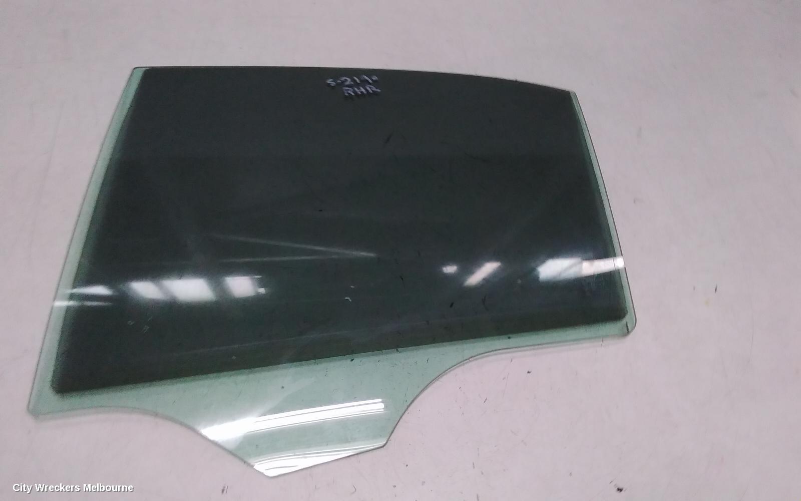 MERCEDES C CLASS RIGHT REAR DOOR WINDOW, W204, SEDAN, 05/2011 - 07/2014 - Image 2