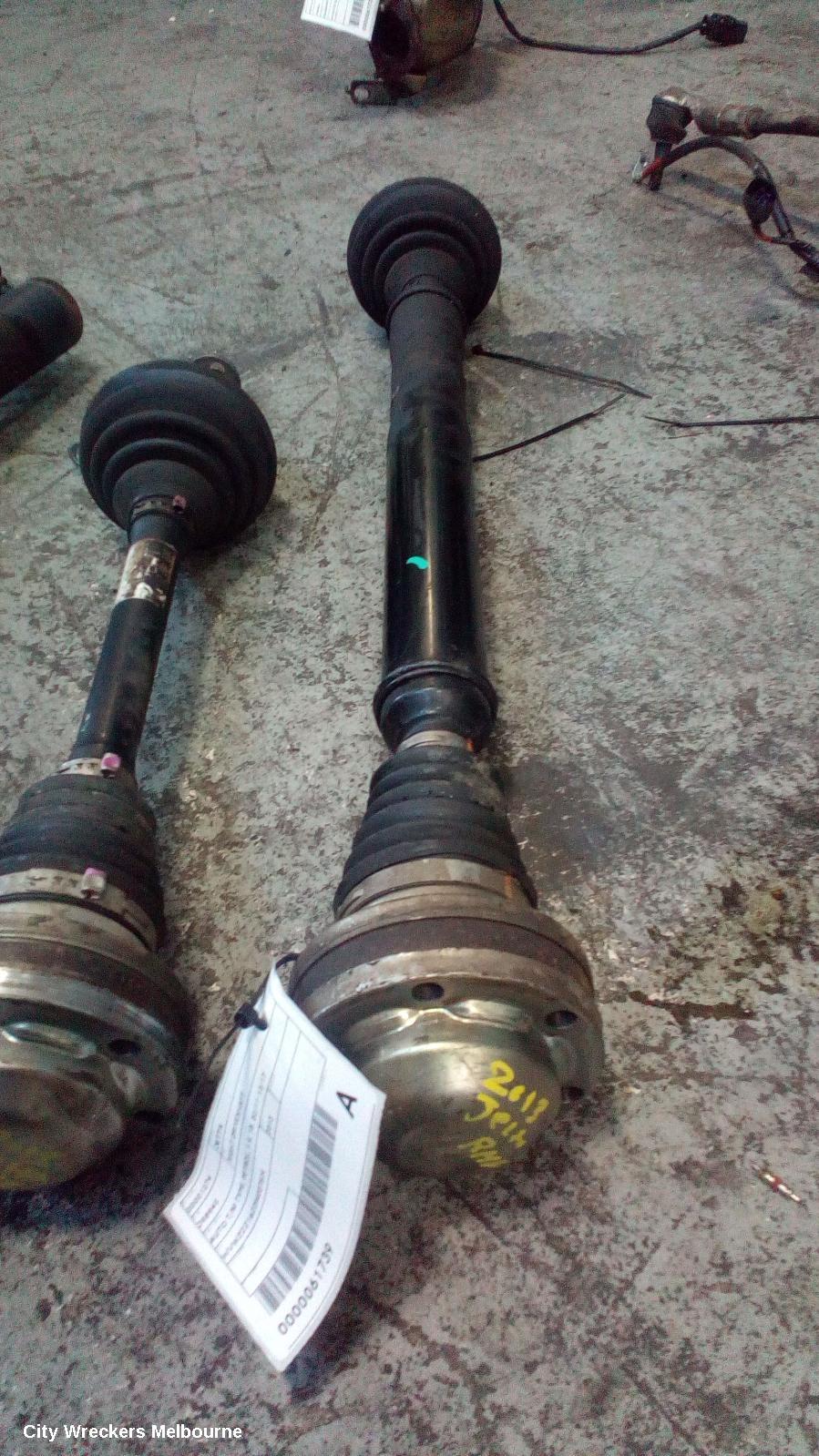 VOLKSWAGEN JETTA RIGHT DRIVESHAFT, AUTO T/M TYPE, PETROL, 1.4, 1B, 02/2011 - 12/2017 - Image 1