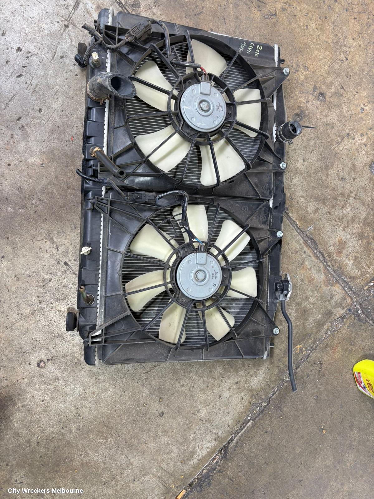 HONDA CIVIC FAN, FAN RH (DRIVER SIDE), AUTO & MANUAL T/M, 1.8, R18A1, 7 BLADES, 8TH GEN (VIN MRHFD), 02/2006 - 12/2011 - Image 1