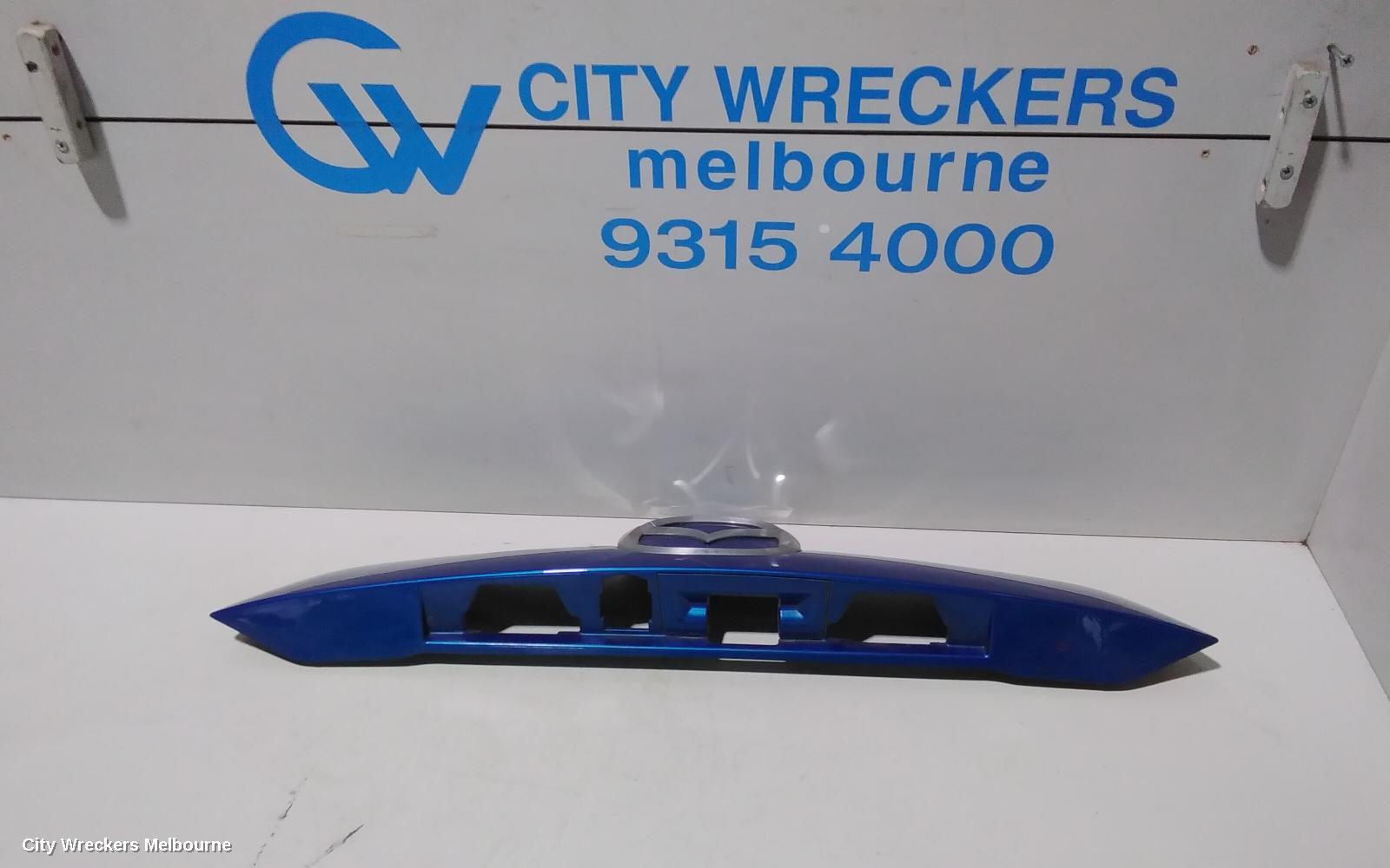 MAZDA CX5 REAR GARNISH, TAILGATE GARNISH (CENTRE), W/ REV CAMERA, NON SUNROOF TYPE, 02/2012 - 12/2016 - Image 2
