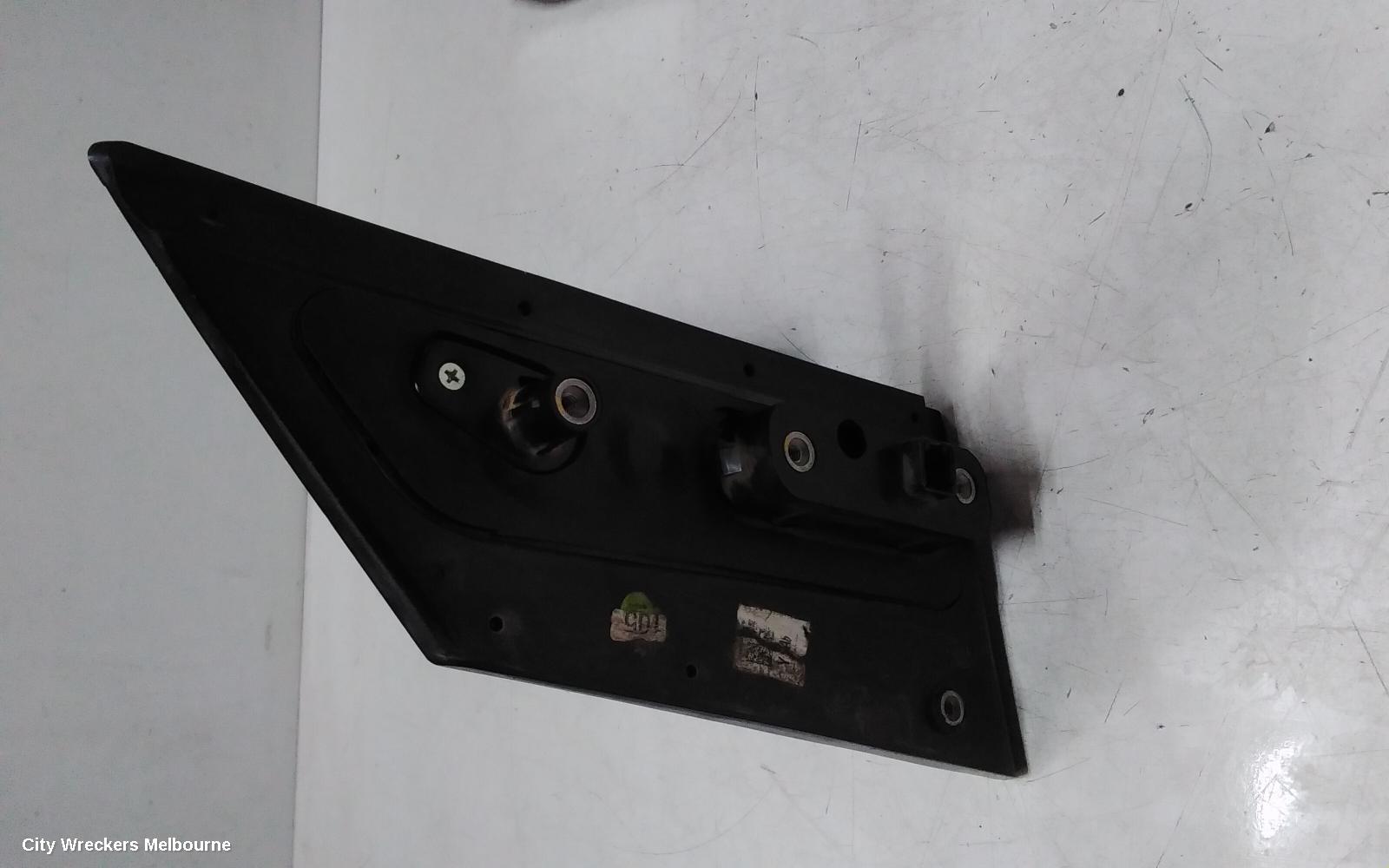 HYUNDAI ILOAD/IMAX RIGHT DOOR MIRROR, TQ, POWER FOLDING TYPE, COLOUR CODED, W/ INDICATOR, 02/2017 - 03/2021 - Image 2